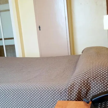 Hostal Capitol Ramblas-3